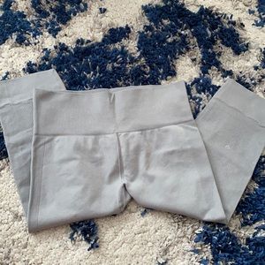 Lululemon Crop seamless bottoms